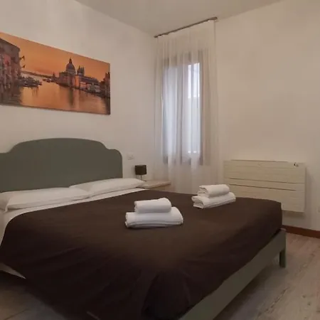 Palazzetto Canossa 3* Venedig