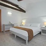 Palazzetto Canossa