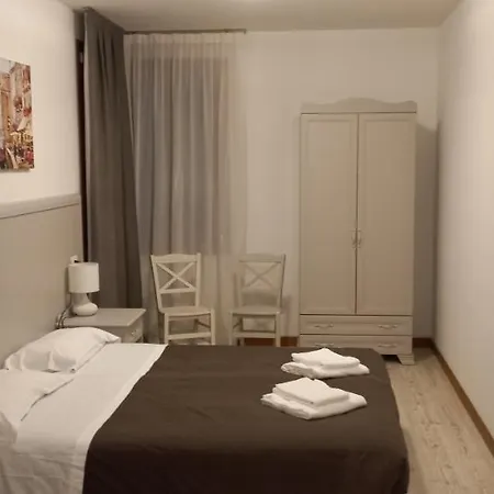 Palazzetto Canossa Guest house