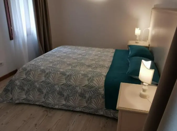 Palazzetto Canossa 3* Veneza