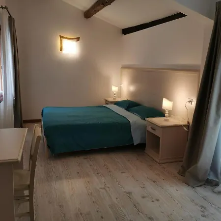 Palazzetto Canossa *
