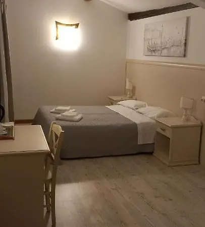 Palazzetto Canossa ゲストハウス