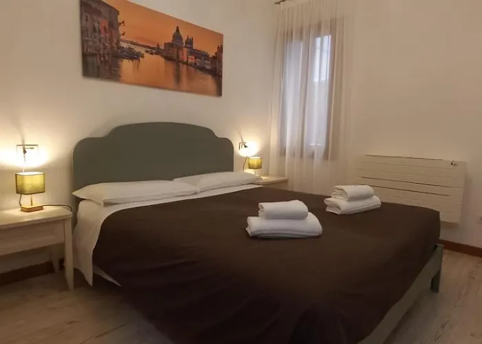 Palazzetto Canossa Pensión