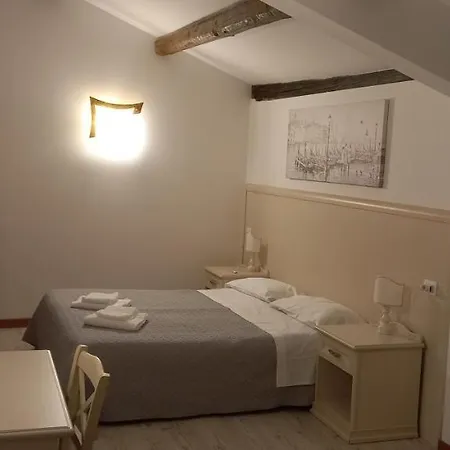 Palazzetto Canossa
