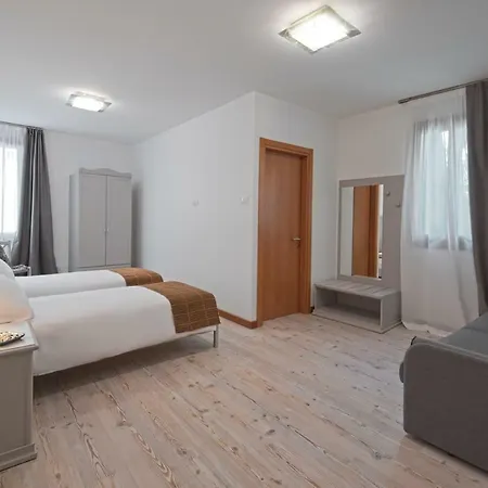 Palazzetto Canossa
