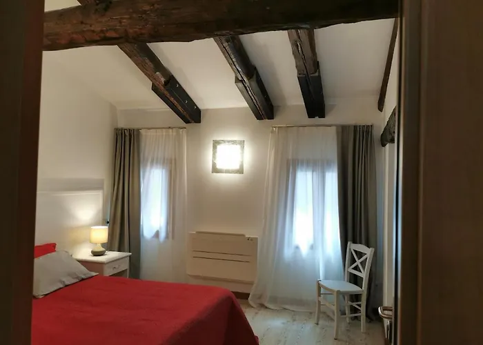 Palazzetto Canossa بيت ضيافة 3*